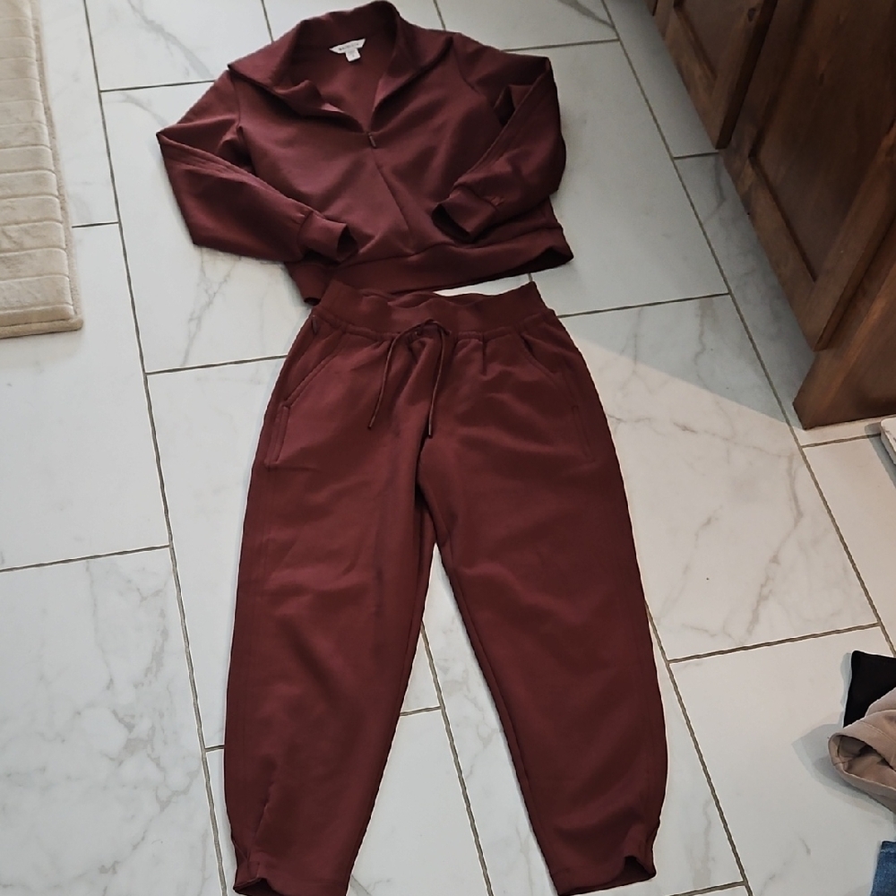 Athleta Jogger Set
